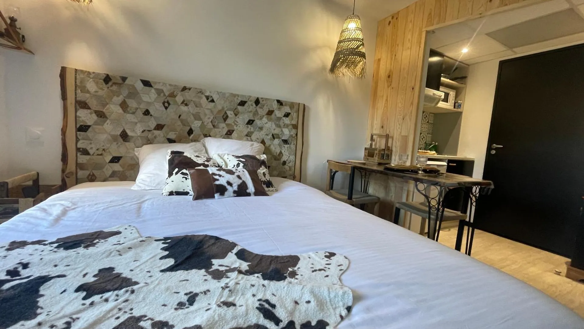 Chalet Studio Premium, Wifi, Chaleureux Lourdes 0*,  Frankreich